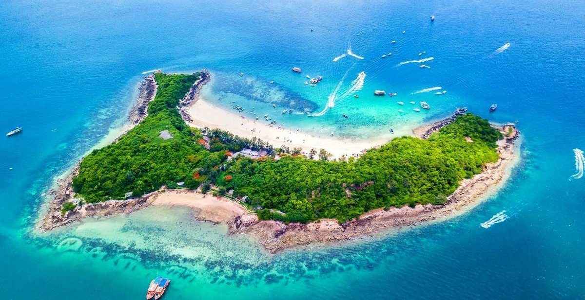 Coral Island (Koh Larn) – Tropical Island Escape