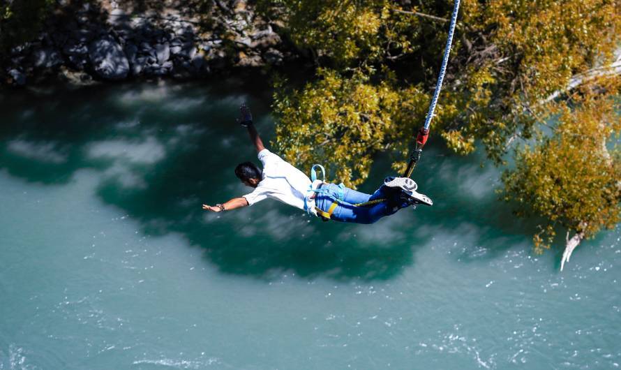 Bungee Jumping